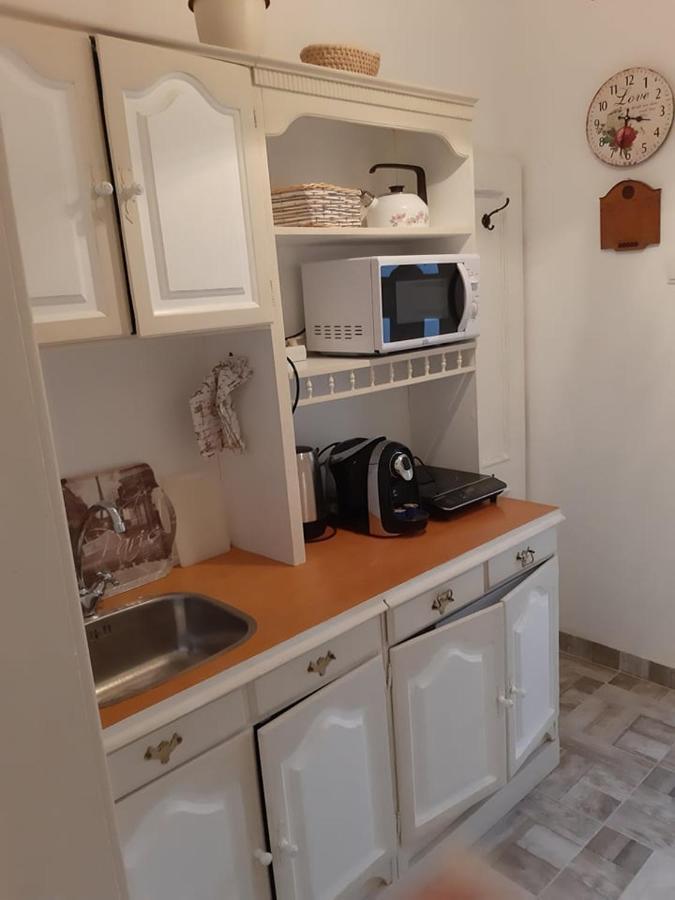 Edina Vintage Vendeghaz Apartment Mosonmagyarovar Ngoại thất bức ảnh