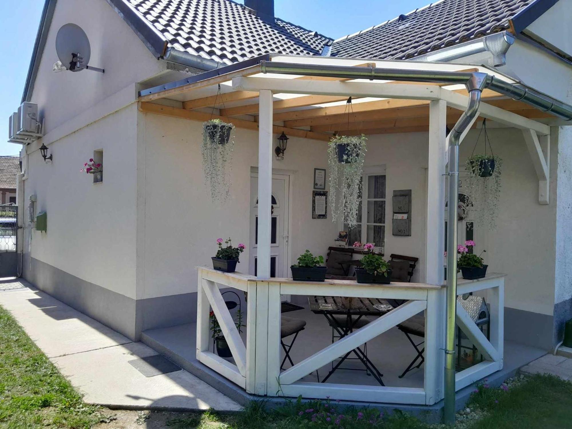 Edina Vintage Vendeghaz Apartment Mosonmagyarovar Ngoại thất bức ảnh